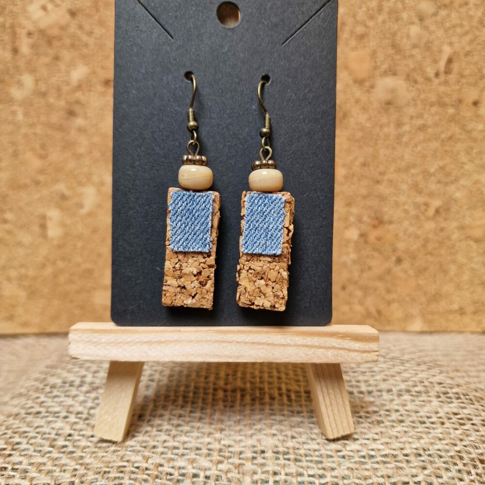 Boucles d’oreilles liège et jean – 6 cm – bronze hypoallergénique
